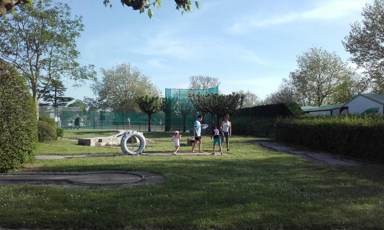 Camping Le Sorlut Cozes Εξωτερικό φωτογραφία